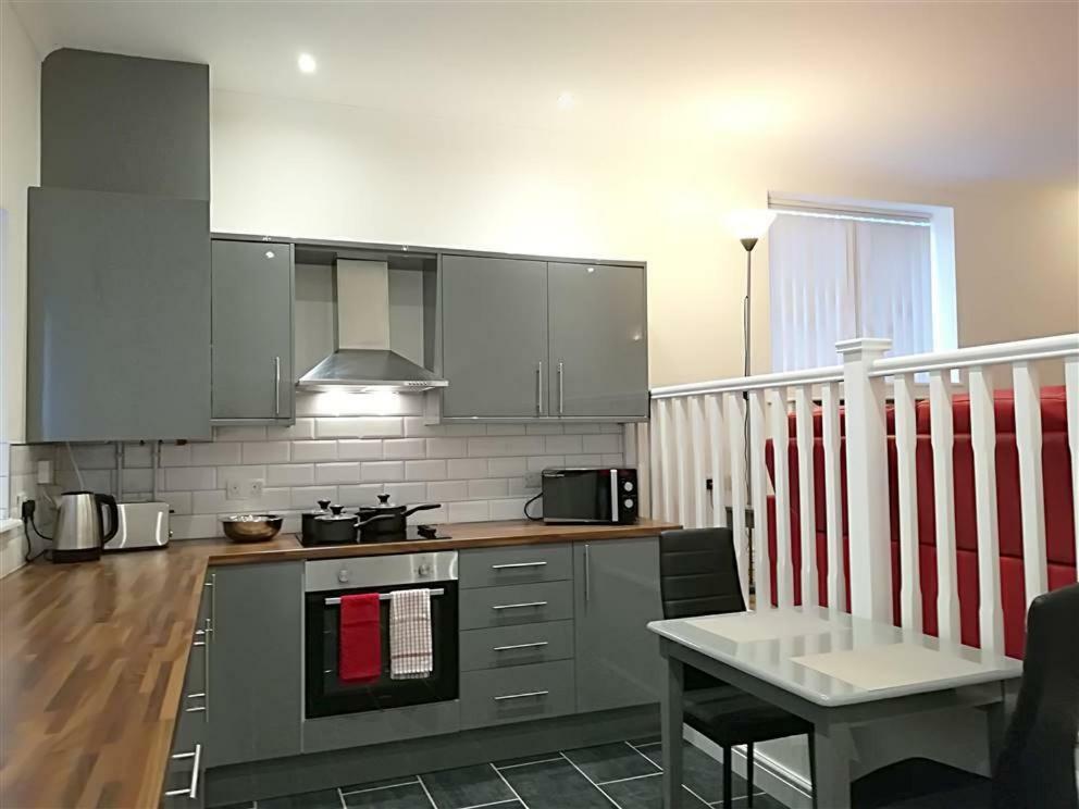 2 Bedroom Modern Apartment, Uplands, Swansea Eksteriør bilde